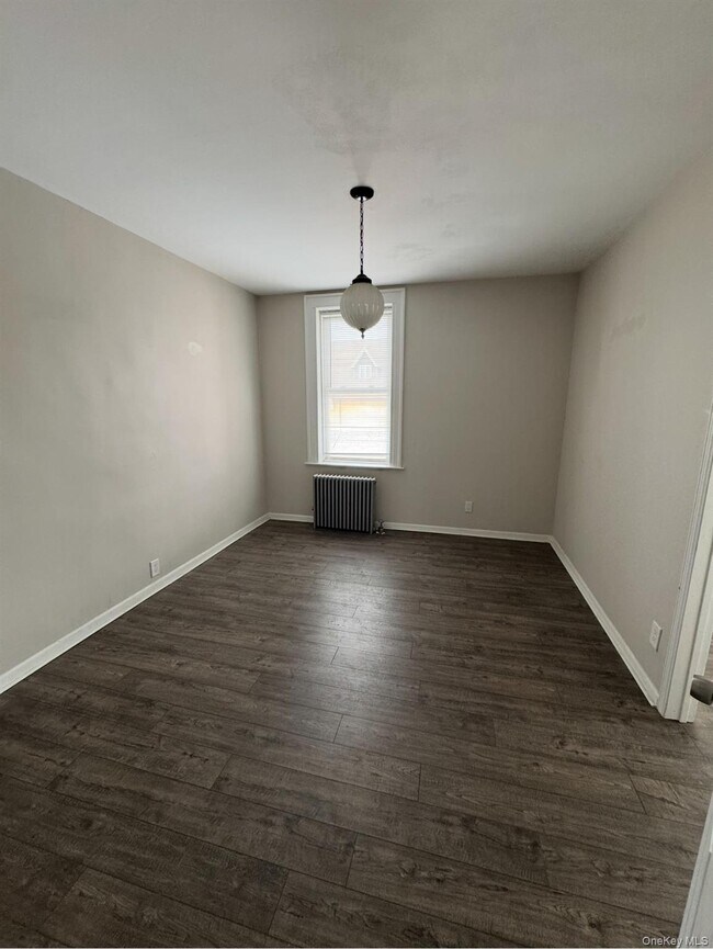 Photo - 80-21 Myrtle Ave Apartamento