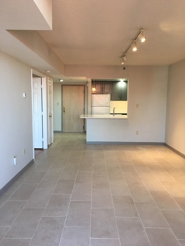 Living Room - 4808 Moorland Ln Unit 902