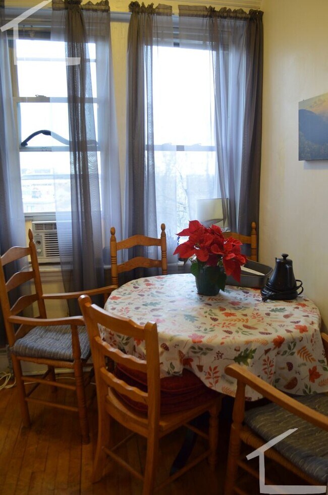 Photo - Spacious Allston 1 bed!!! JULY 1ST MOVE IN!!
