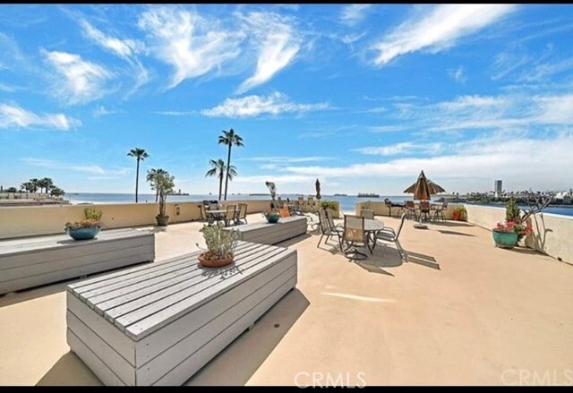 Building Photo - 1174 E Ocean Blvd Unit 7