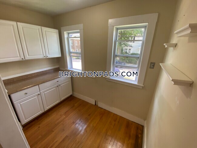 Photo - 28 Claymoss Rd Unit 1