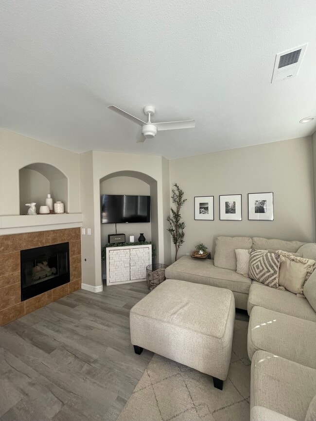 Building Photo - 16294 E Geddes Ln Unit 16294 E. Geddes Lane