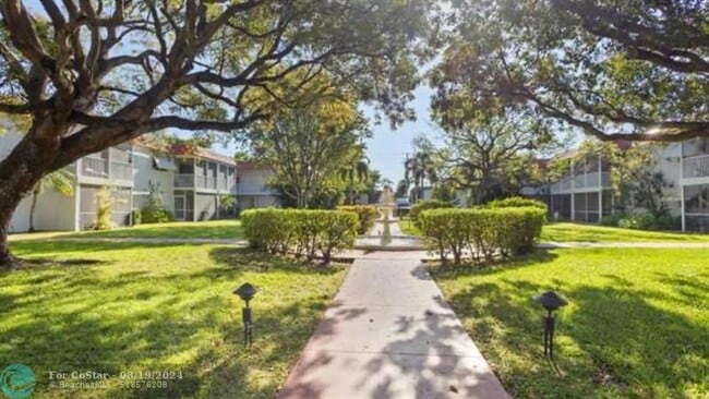 Photo - 899 SE 2nd Ave Condo Unit 121
