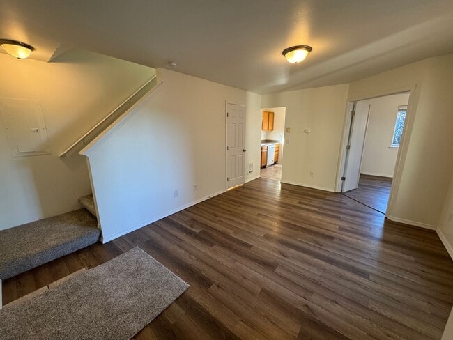 Photo - 2 Bedroom 1.5 Bathroom plus Office - Mount Vernon