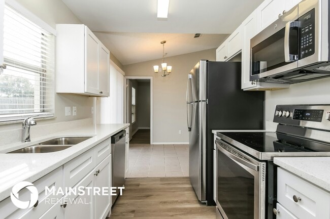 Photo - 3243 Knightsbridge Rd