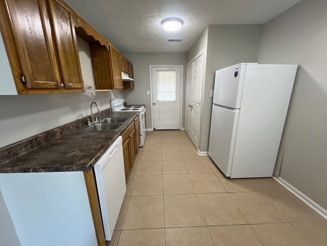 Photo - 35 Carlton Pl