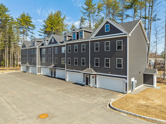 Bayberry Commons- 3 Bedroom 2.5 Bath Townh... - Bayberry Commons- 3 Bedroom 2.5 Bath Townh... Townhomes