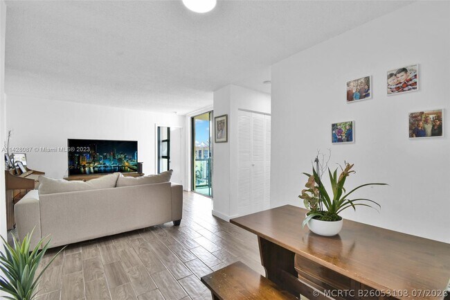 Photo - 11800 SW 18th St Unit 508-4