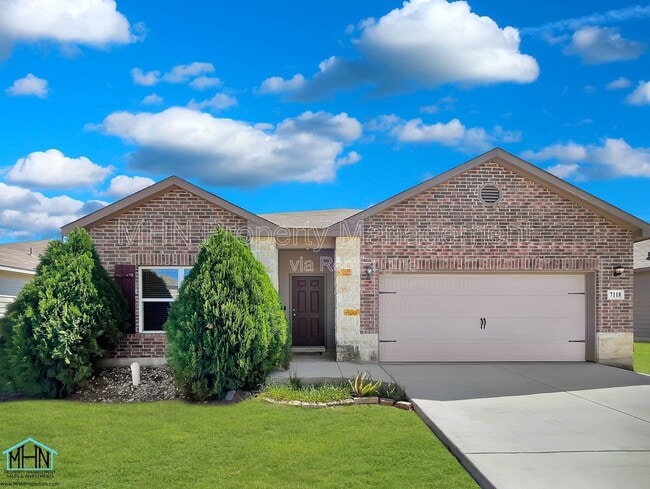 Building Photo - 7118 Marina Del Rey