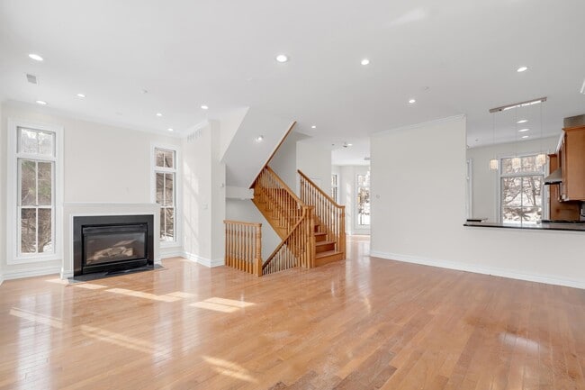 Photo - 1 REGENCY Pl Unit 1