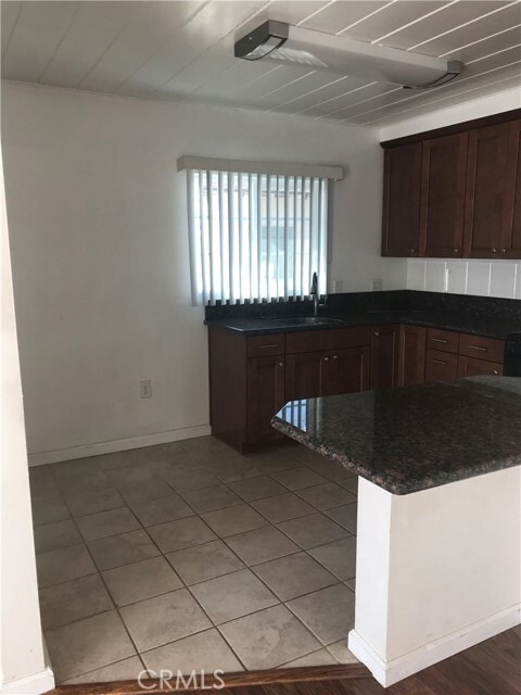 Photo - 136 W Orange St