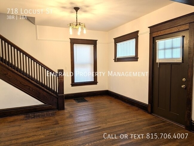 Photo - 718 Locust St