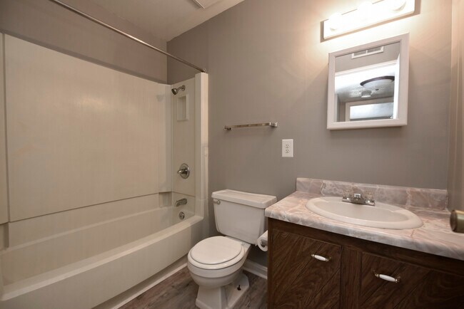 Photo - Keystone Apartments