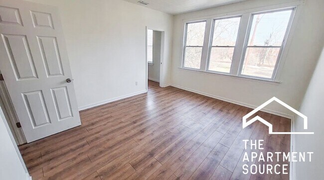 Photo - 8930 S Baltimore Ave Unidad 2