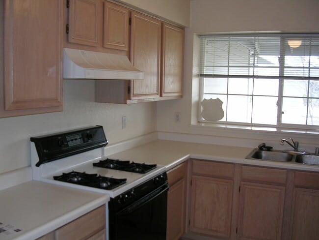 Photo - 1807 Rock Ct