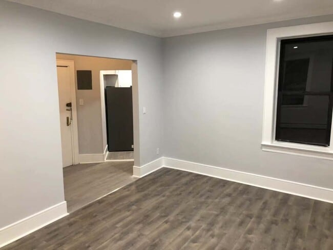 Photo - 553 Undercliff Ave Unit 5