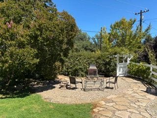 2061 Los Encinos Rd