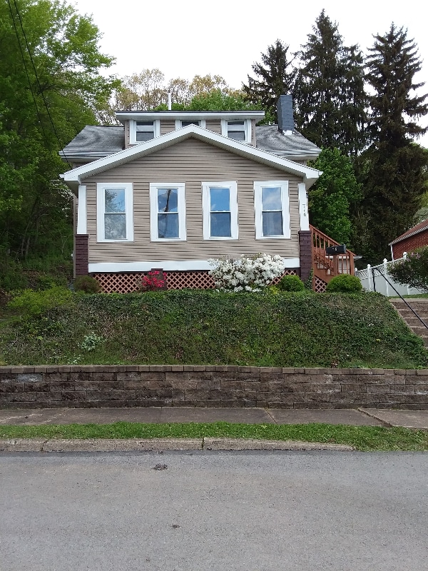 Photo - 716 Hazel Ave
