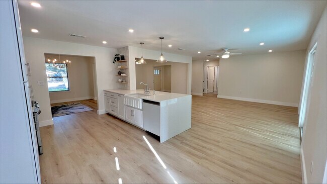 Photo - 513 Santa Clara Rd