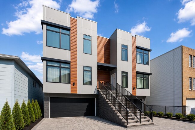 Building Photo - 4805 Aschoff Pl
