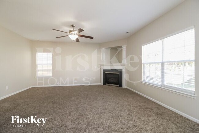 Photo - 820 Jennifer Ln