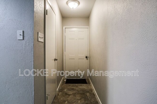 Photo - 512 Stallion Ln