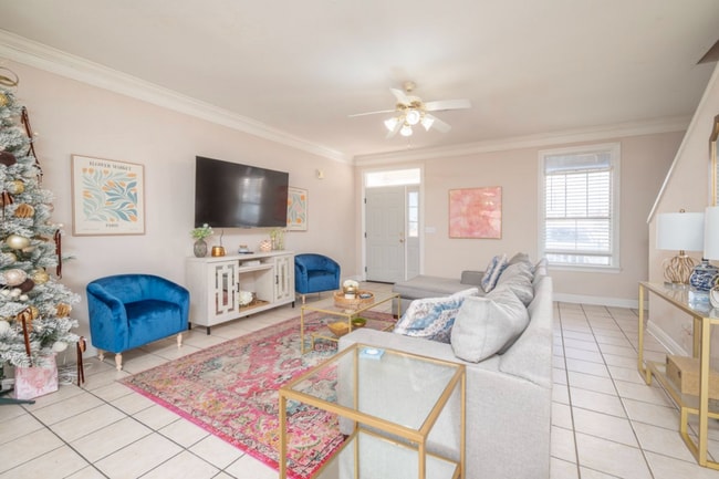 Photo - 923 Saint Andrews Ln