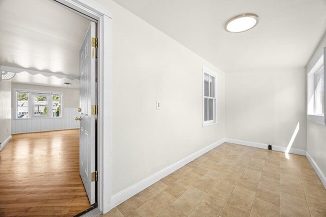 Photo - 281C King St Unit C