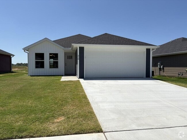 Building Photo - 210 Eagle Edge Dr Rental
