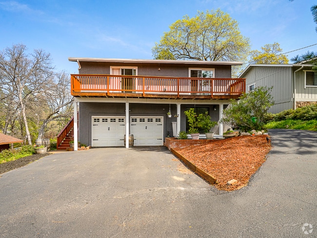 Building Photo - 23889 Oakmont Way Rental