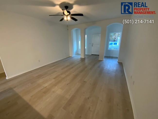 Photo - 1495 Meadows Dr