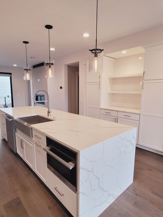 Photo - Luxury Downtown Townhome