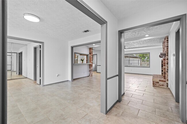 Photo - 13834 Oakwood Ln