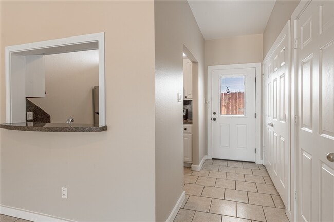 Photo - 1616 Avenue N Unidad 1