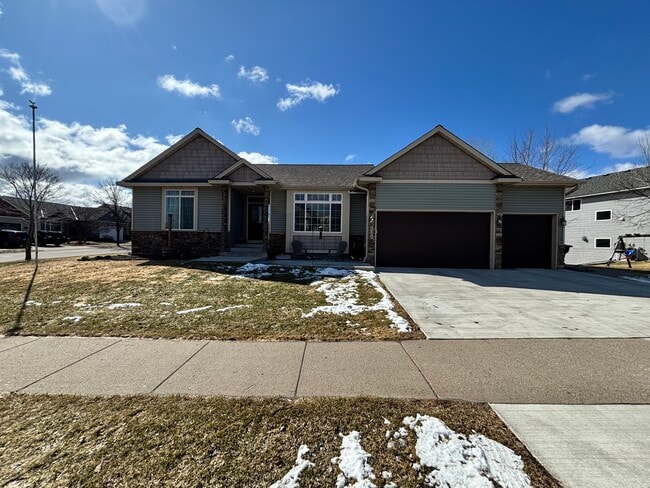 Building Photo - 6364 Bakken St