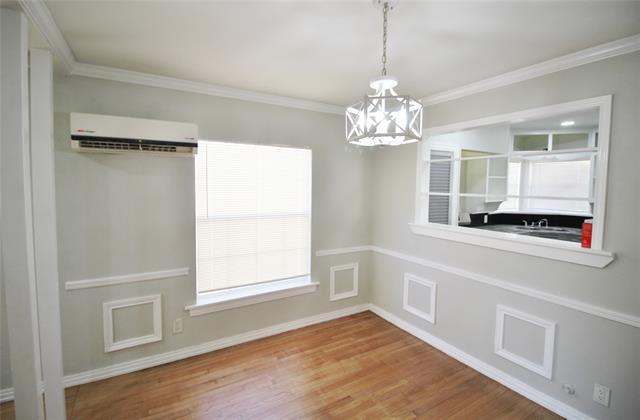 Photo - 3427 Kinmore St