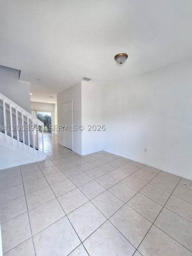 Photo - 1654 SE 31st Ct Unit 1654