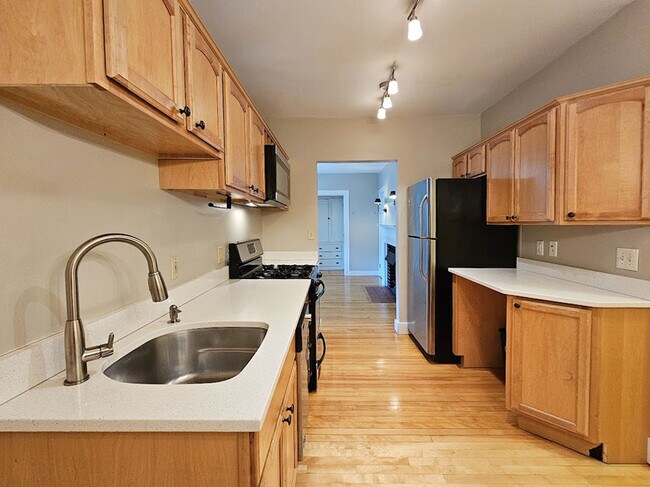 Photo - 21 Chauncy St Unit 7