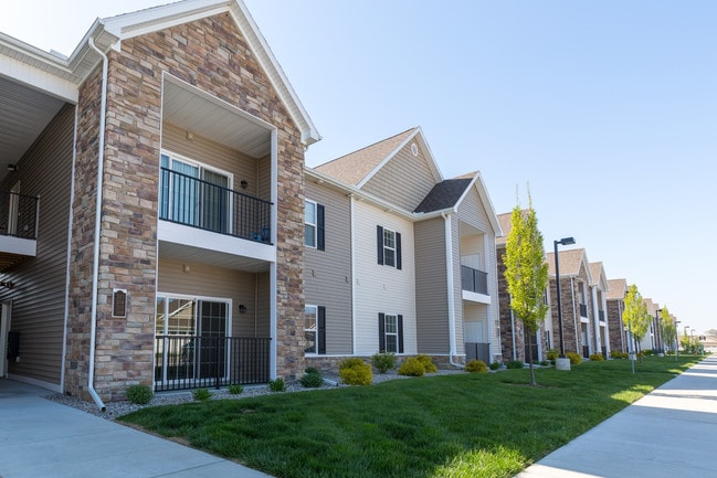 Lakeside Apartments