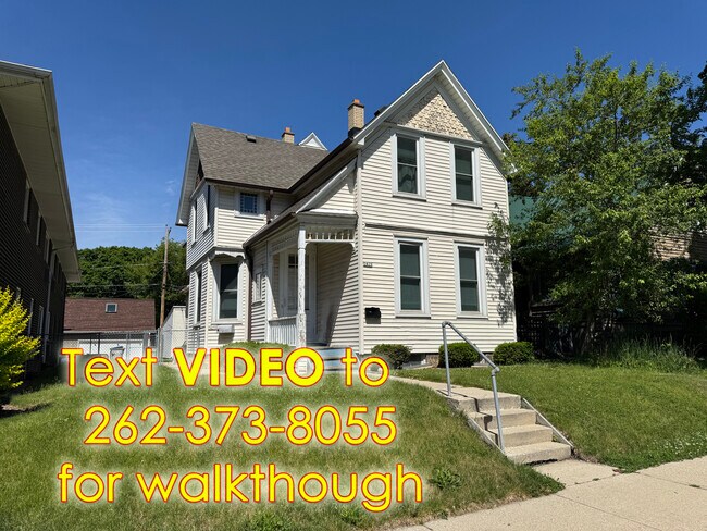 Photo - 2429 N Oakland Ave Unidad Lower