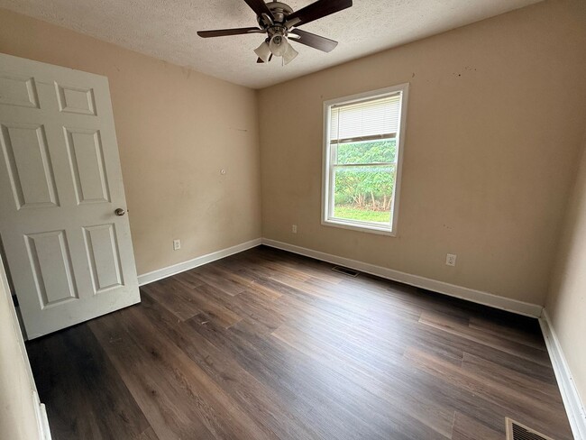 Photo - 1307 Magnolia St
