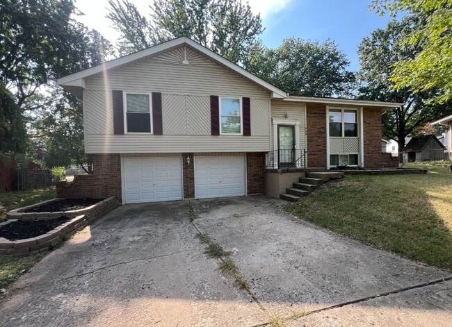 Photo - Quiet Cul-de-Sac Home with Bonus Room & Bi...