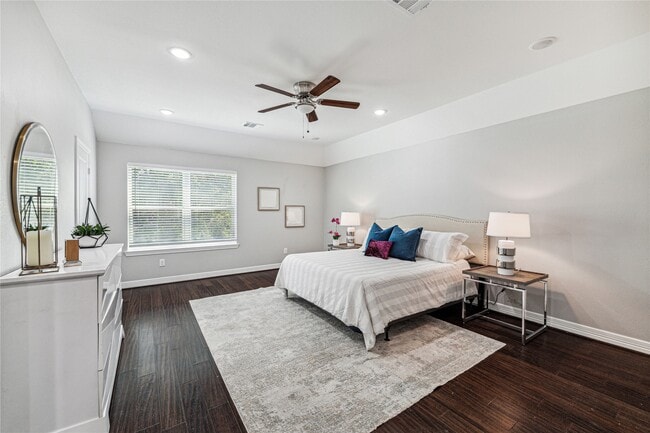 Photo - 4908 McKinney St