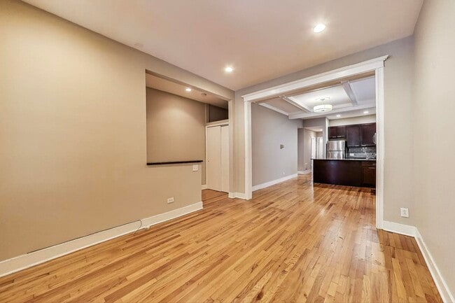 Photo - 1914 W Crystal St Unit 1F