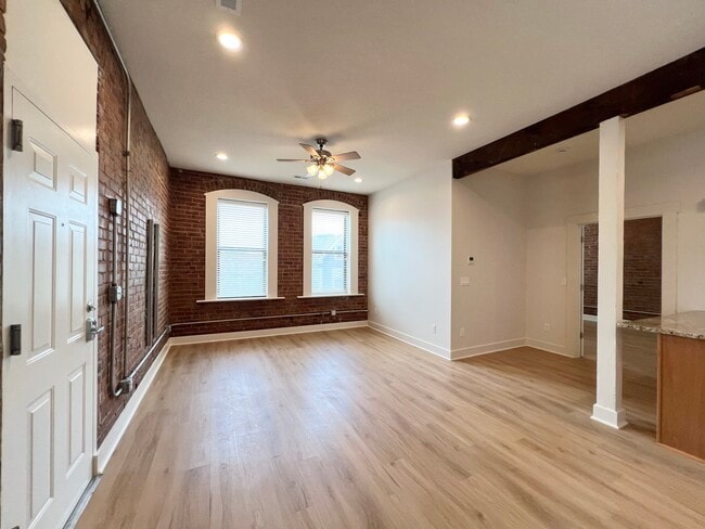 Photo - 517 Gillis St Unit 201