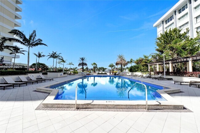 Photo - 5600 Collins Ave Unit 6A