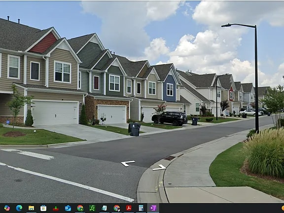 Photo - 207 Acorn Hollow Pl