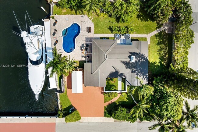 2301 E Las Olas Blvd