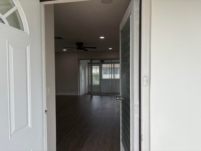 2930 Crosley Dr E Unit J