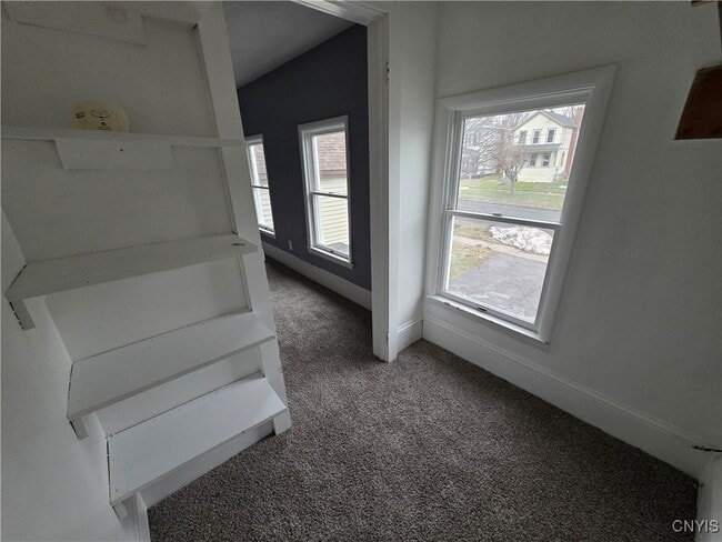 Photo - 137 W Schuyler St